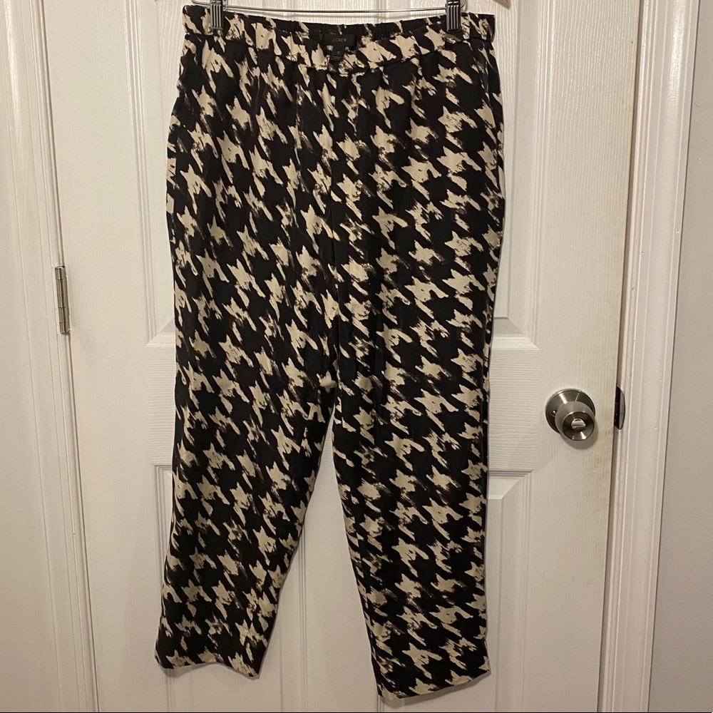 Ann Taylor beige brown houndstooth cropped pants